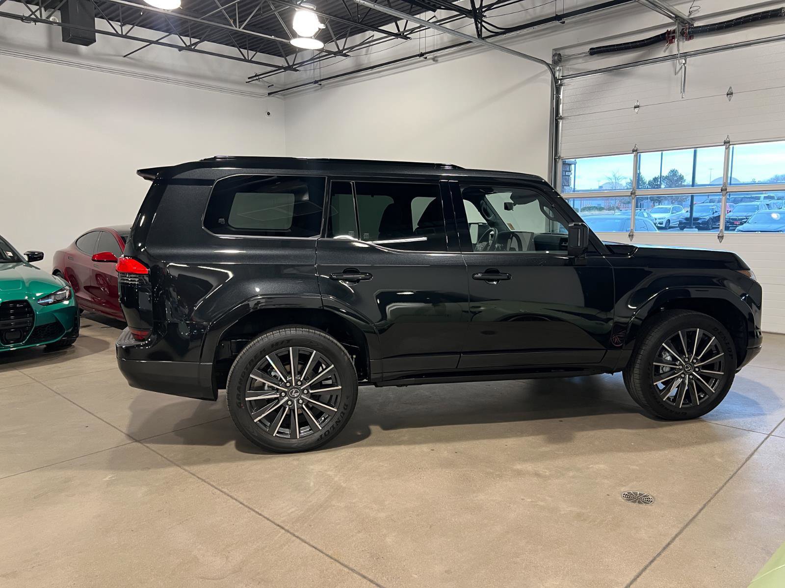 Used 2026 Lexus GX 550 w/ Cold Area Package image 2