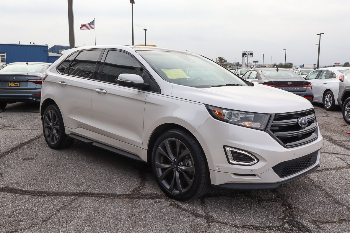 Used 2018 Ford Edge Sport w/ Equipment Group 401A image 3