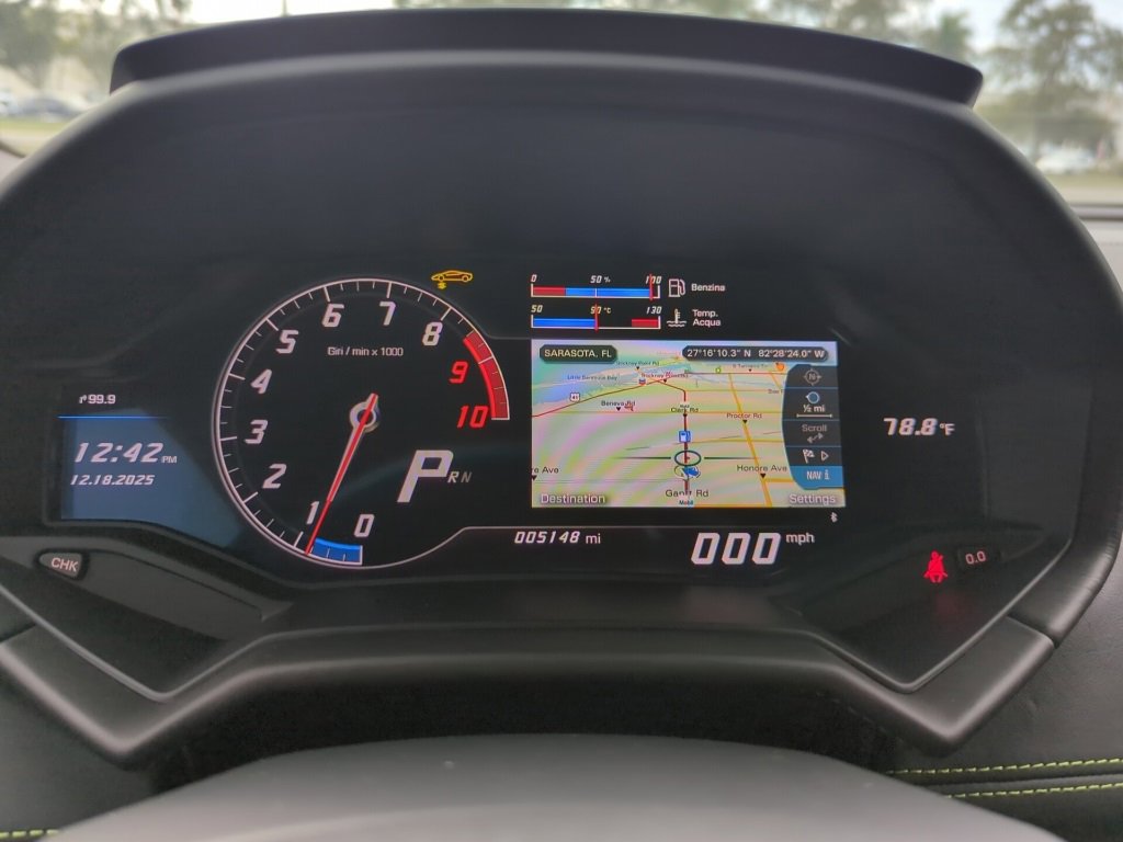 Used 2015 Lamborghini Huracan LP 610-4 image 25