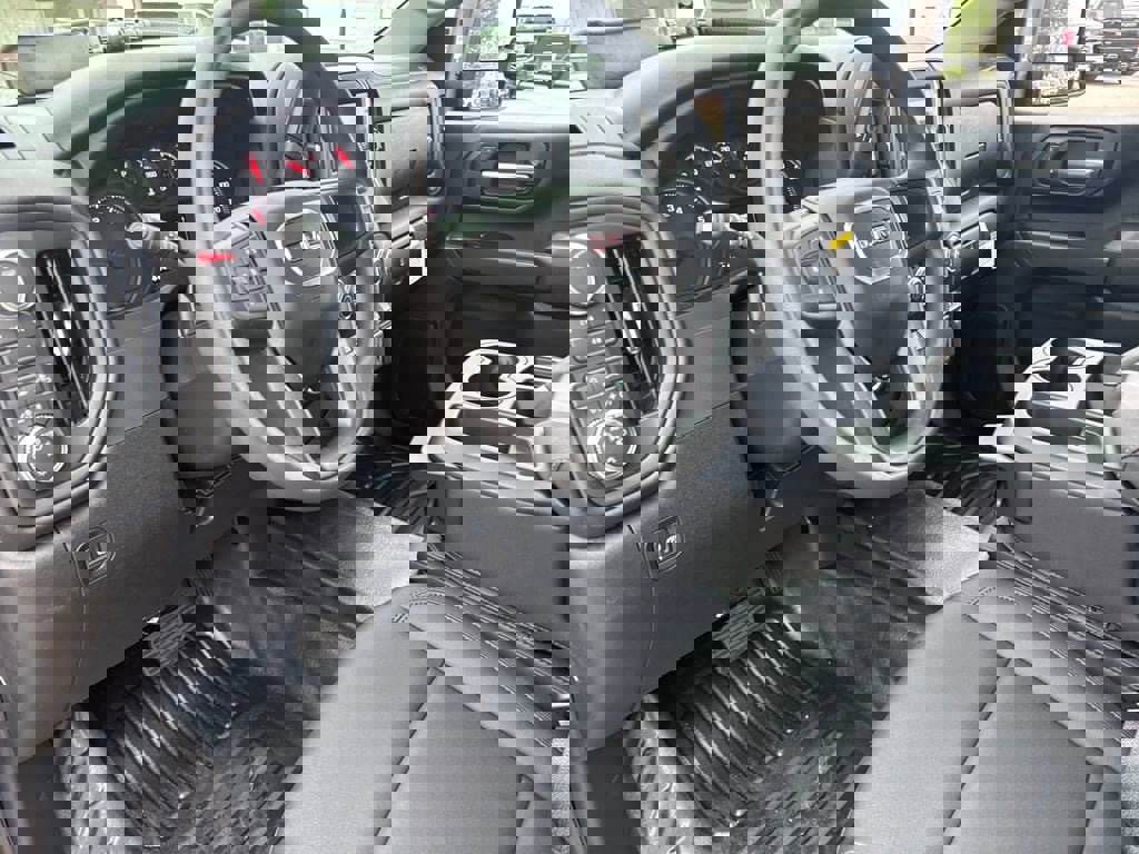 New 2026 GMC Sierra 2500 Pro image 13