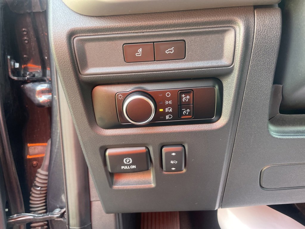 Used 2024 Ford Expedition Max XLT image 20