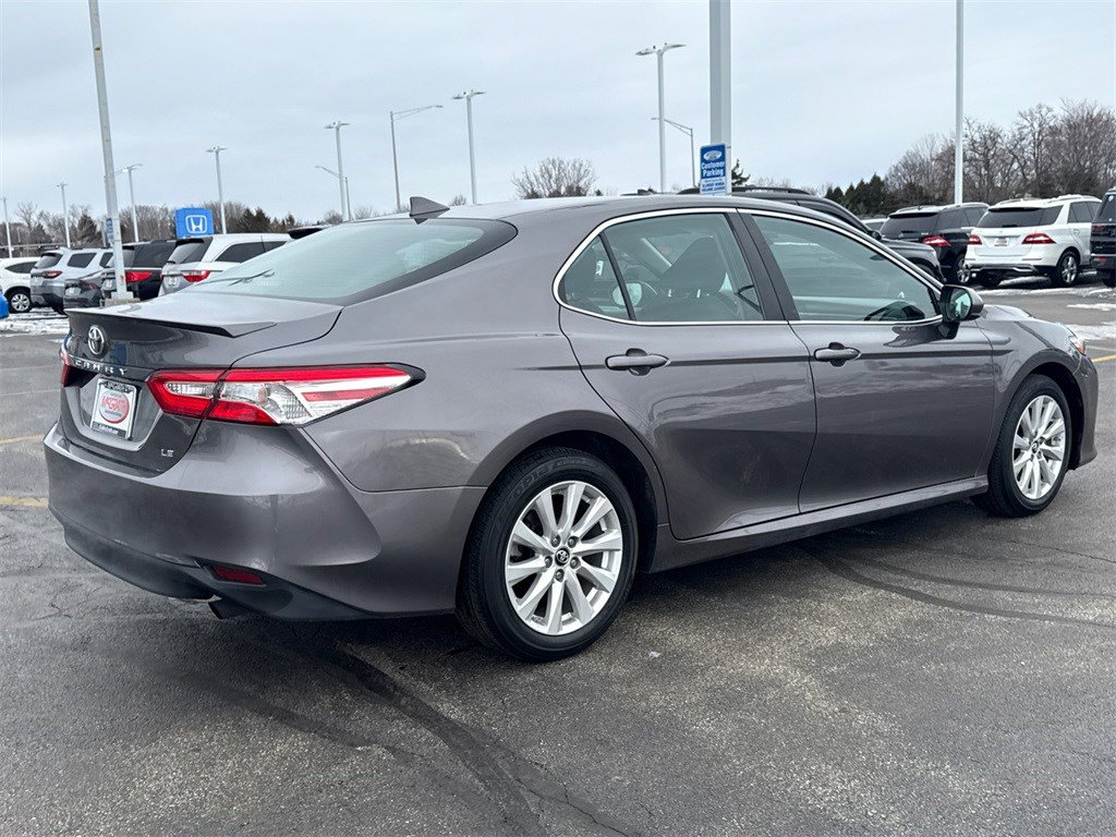 Used 2019 Toyota Camry LE image 9