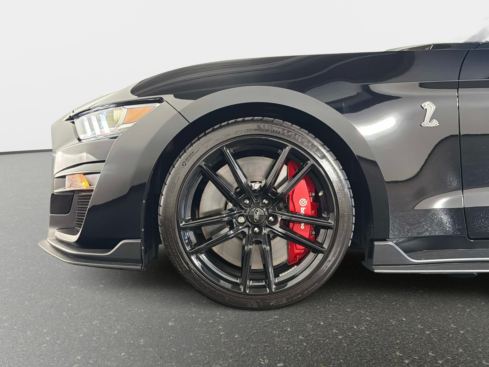 Used 2022 Ford Mustang Shelby GT500 w/ Technology Package RWD image 21