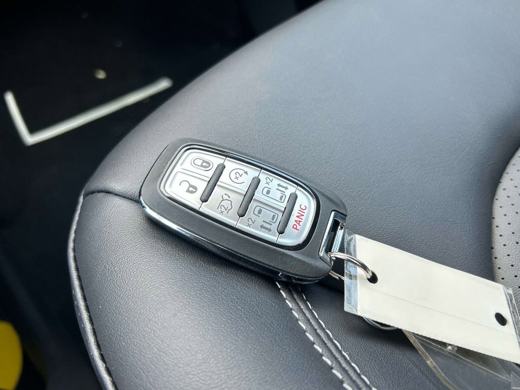 New 2026 Chrysler Pacifica Select AWD/4WD image 13