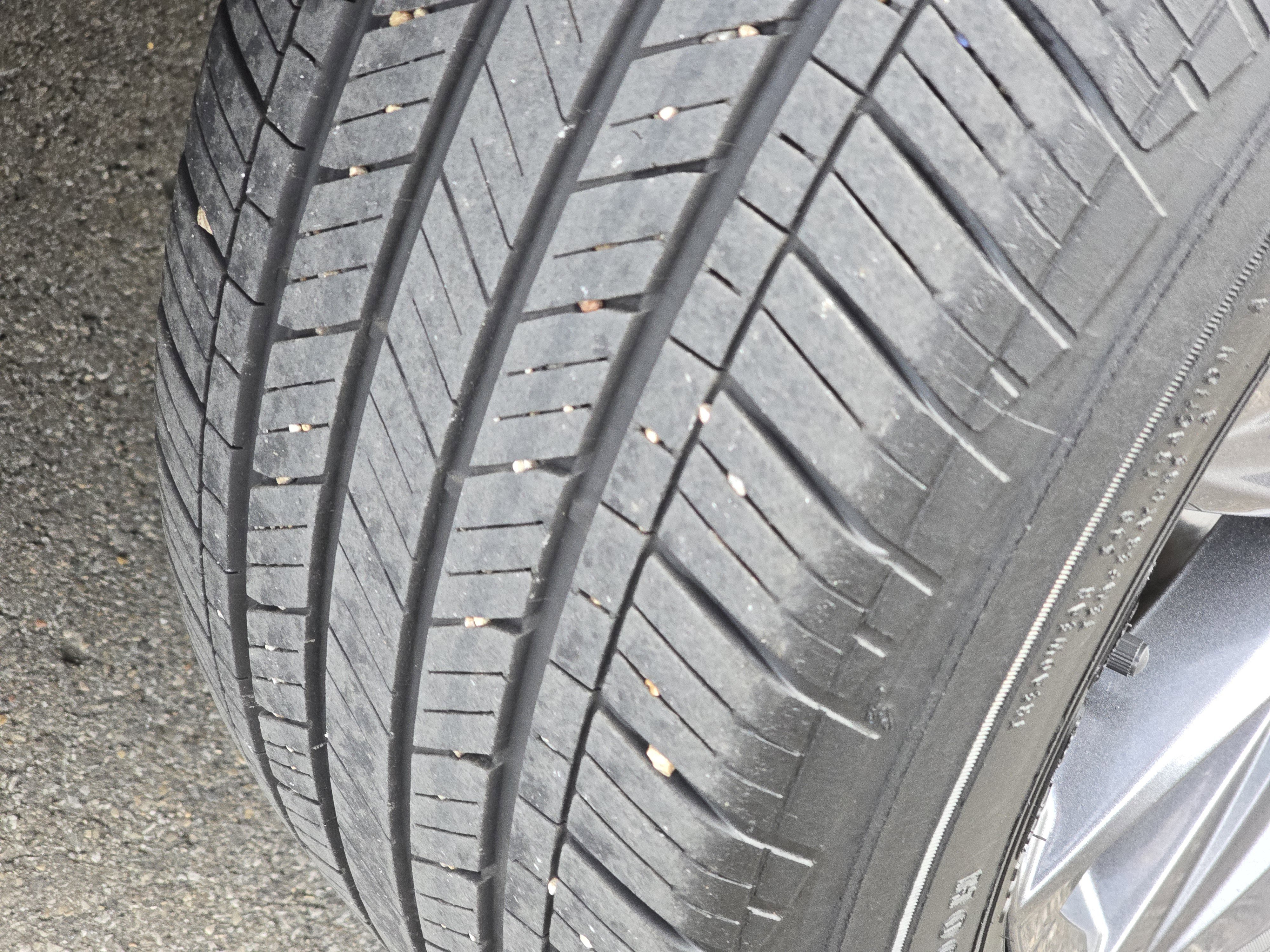 Certified 2022 Volkswagen Tiguan SE image 18