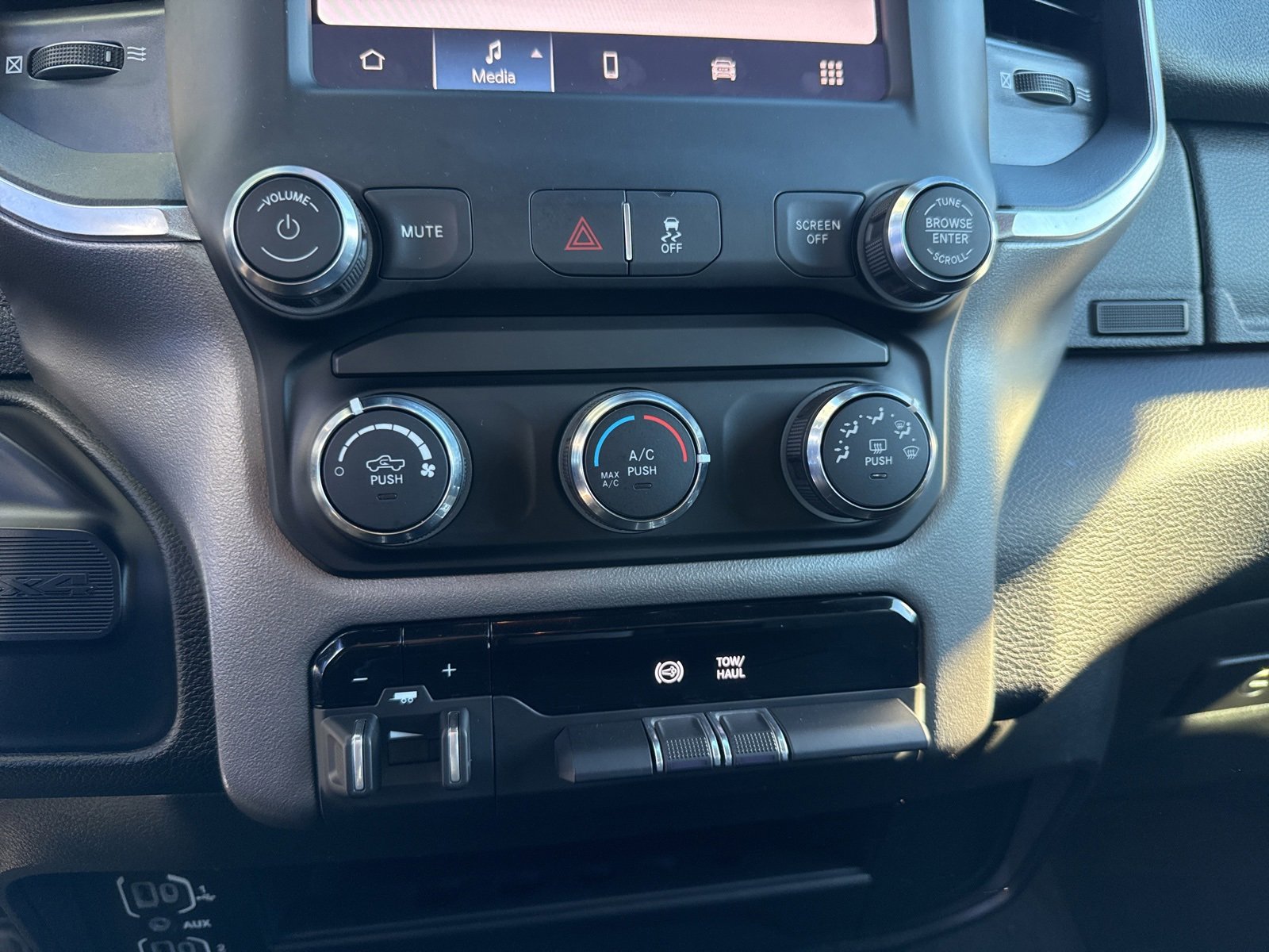 Used 2024 RAM 2500 Big Horn image 20