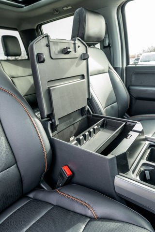 New 2026 Ford F250 Lariat w/ Black Appearance Package image 29