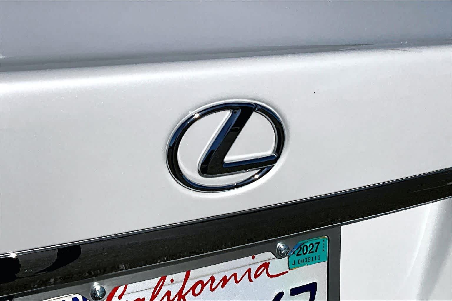 Used 2011 Lexus LS 460 w/ Comfort Pkg RWD image 30