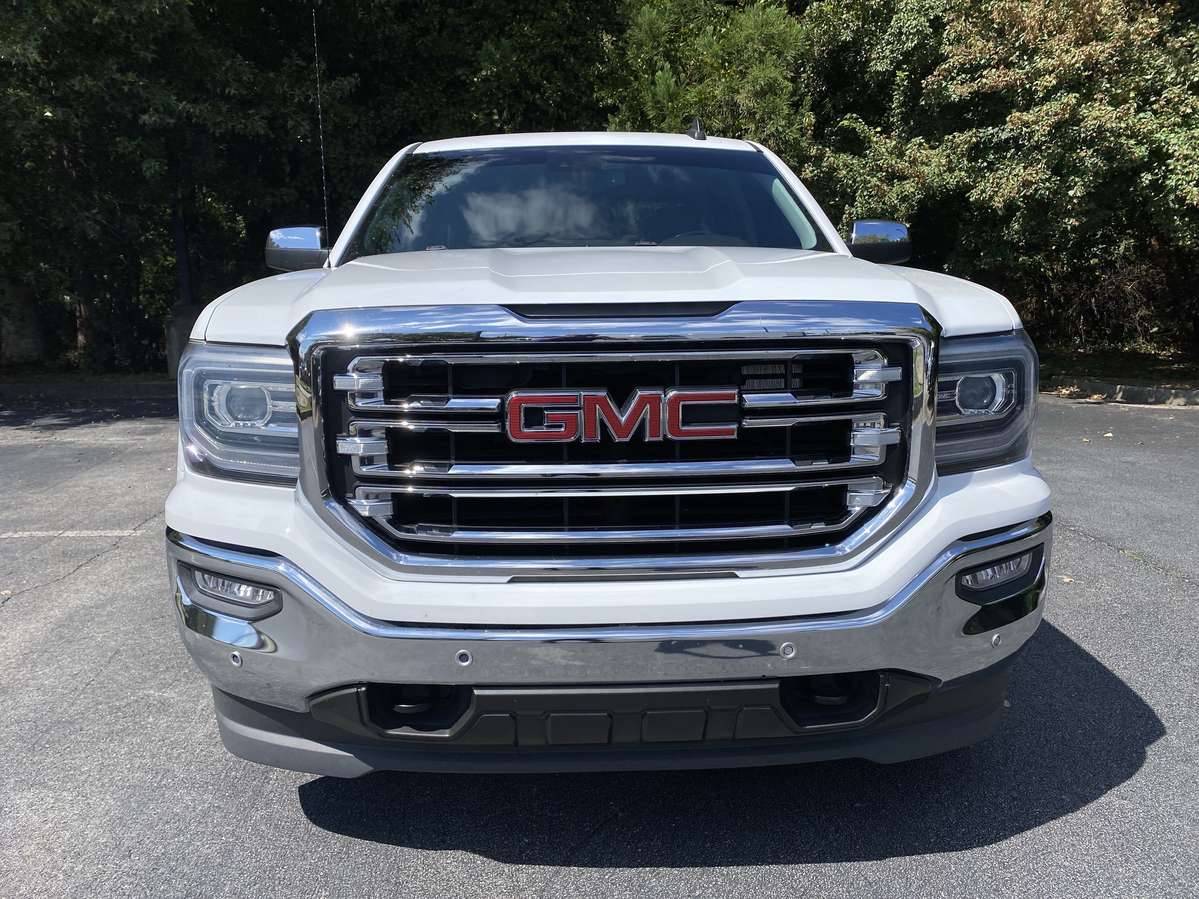 Used 2018 GMC Sierra 1500 SLT AWD/4WD image 3