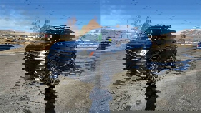 Used 2022 Volkswagen Atlas SEL Premium image 4