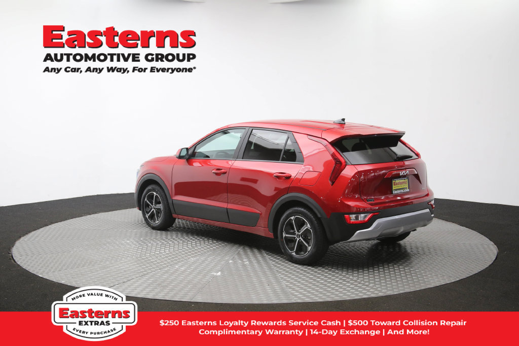 Used 2025 Kia Niro LX FWD image 63