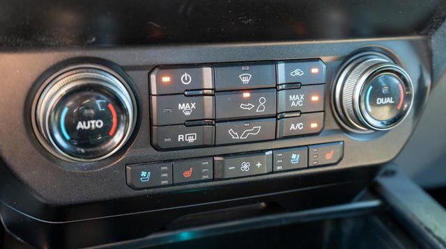 Used 2020 Ford F150 Raptor w/ Equipment Group 802A Luxury image 35