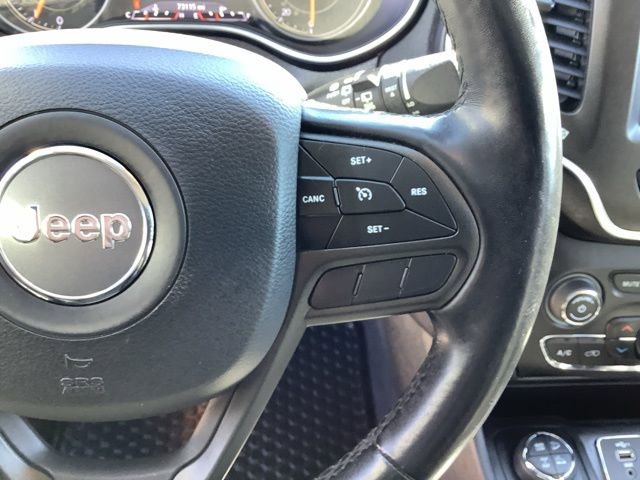 Used 2020 Jeep Cherokee Trailhawk w/ Cold Weather Group image 30