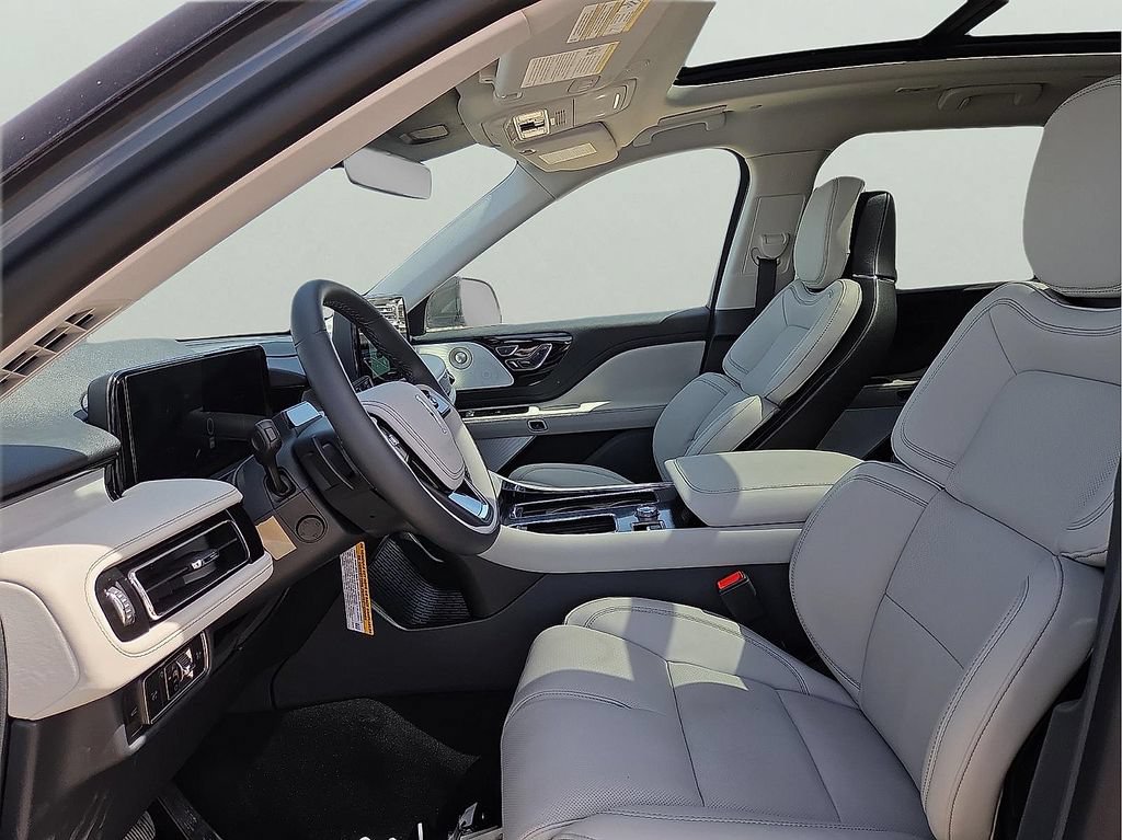 New 2026 Lincoln Aviator Reserve AWD/4WD image 16