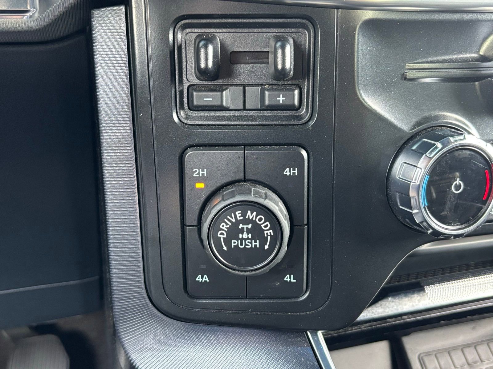 Used 2022 Ford F150 Raptor w/ Equipment Group 801A High AWD/4WD image 6