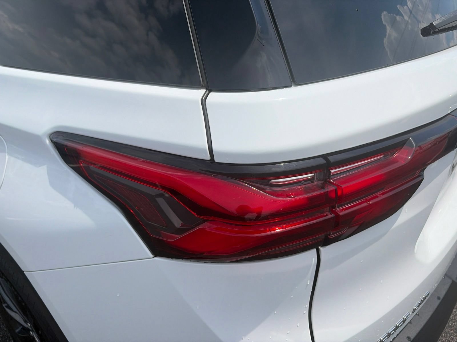 Used 2023 Chevrolet Traverse LT AWD/4WD image 15