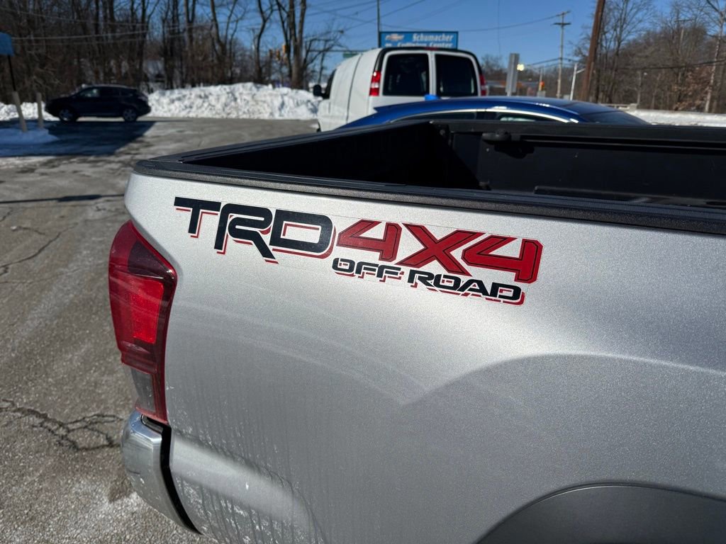 Used 2019 Toyota Tacoma TRD Off-Road image 11