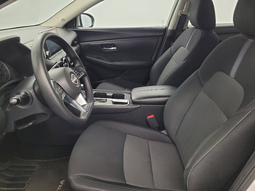 Used 2025 Nissan Sentra SV FWD image 17