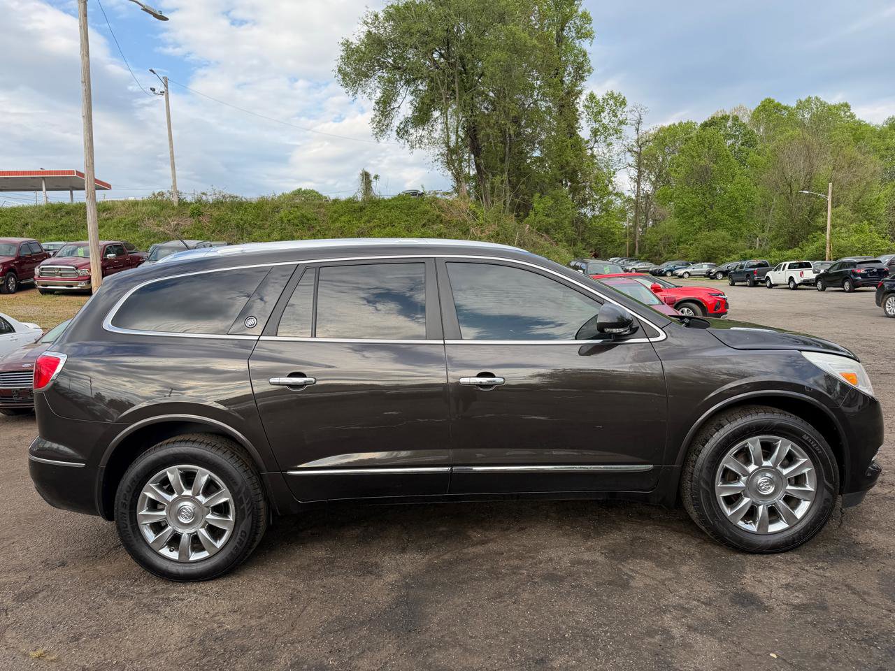 Used 2014 Buick Enclave Leather w/ Trailering Provision Package image 4