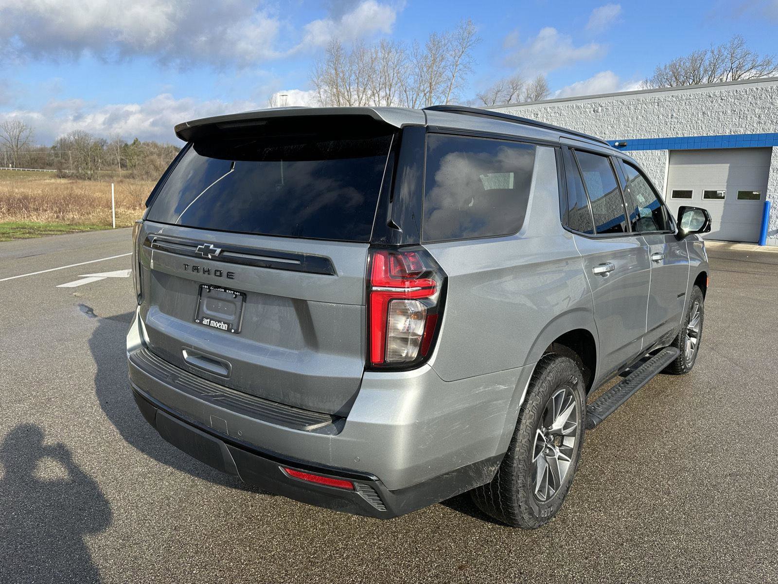 Used 2024 Chevrolet Tahoe Z71 w/ Luxury Package image 7