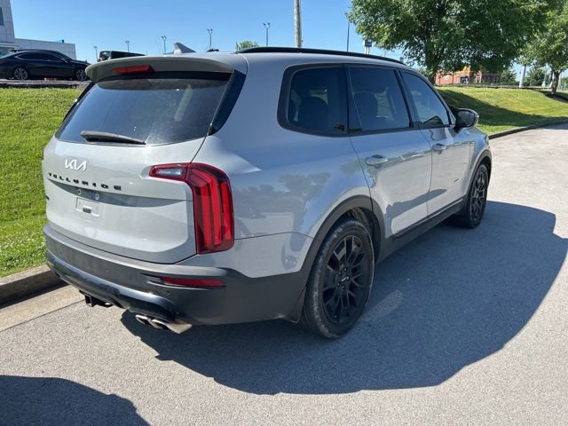Used 2022 Kia Telluride EX w/ EX Premium Package AWD/4WD image 3