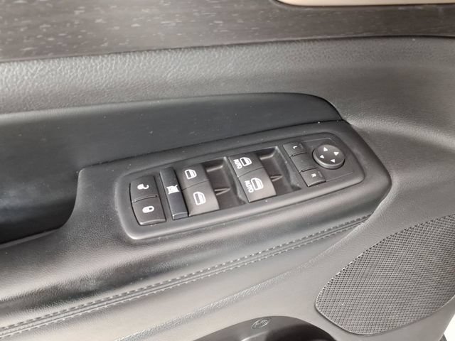 Used 2016 Jeep Grand Cherokee Laredo AWD/4WD image 13