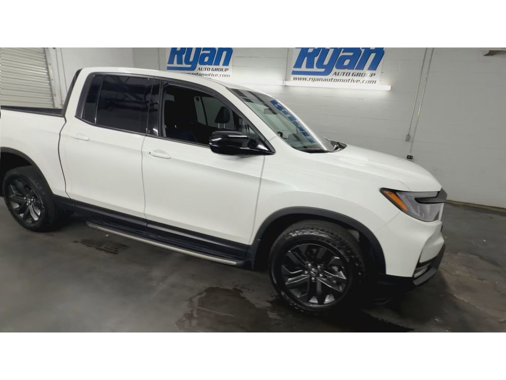 Used 2023 Honda Ridgeline Sport image 2