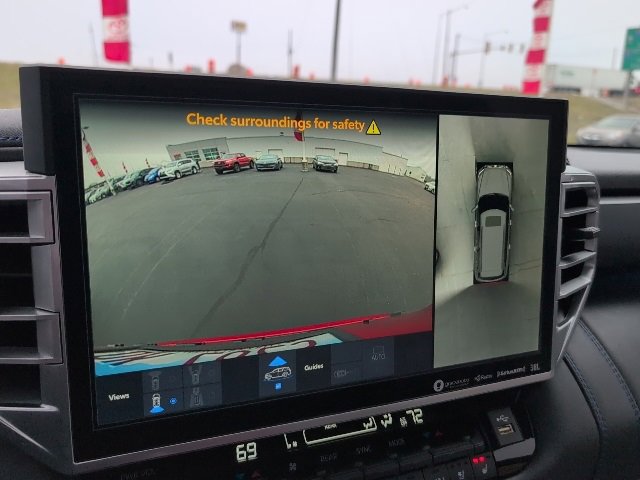 Used 2024 Toyota Sequoia Platinum image 12