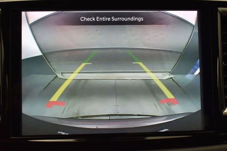 Used 2023 Chrysler Pacifica Touring-L FWD image 31