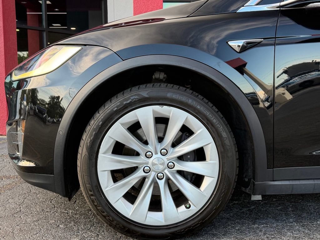 Used 2020 Tesla Model X Long Range AWD/4WD image 11