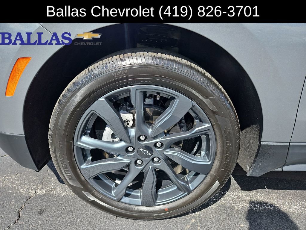 Used 2023 Chevrolet Equinox RS w/ LPO, Cargo Package FWD image 33