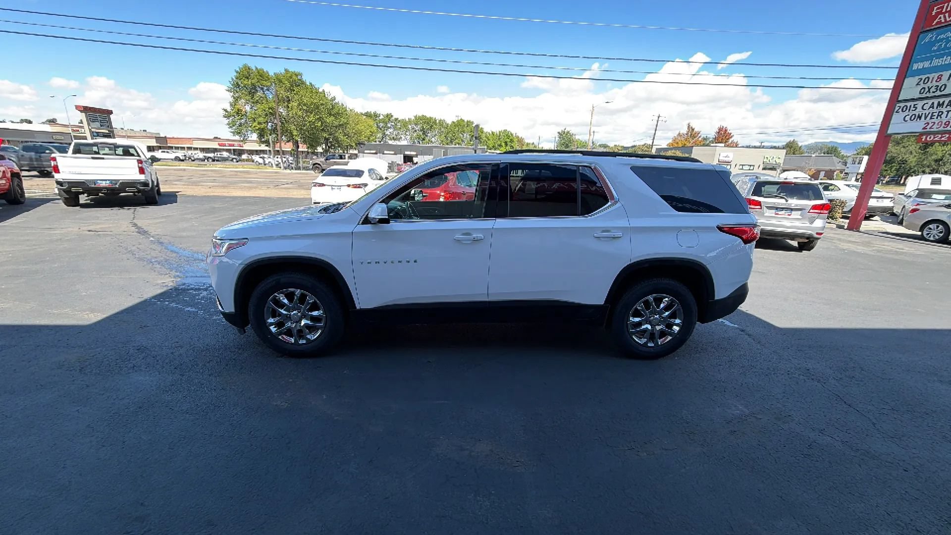 Used 2019 Chevrolet Traverse LT w/ LPO, Floor Liner Package AWD/4WD image 3