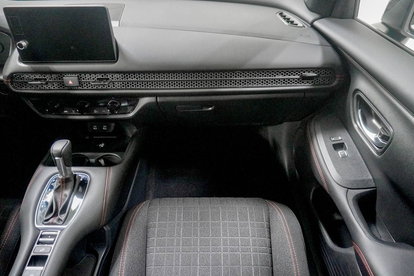 Certified 2026 Honda HR-V Sport image 27