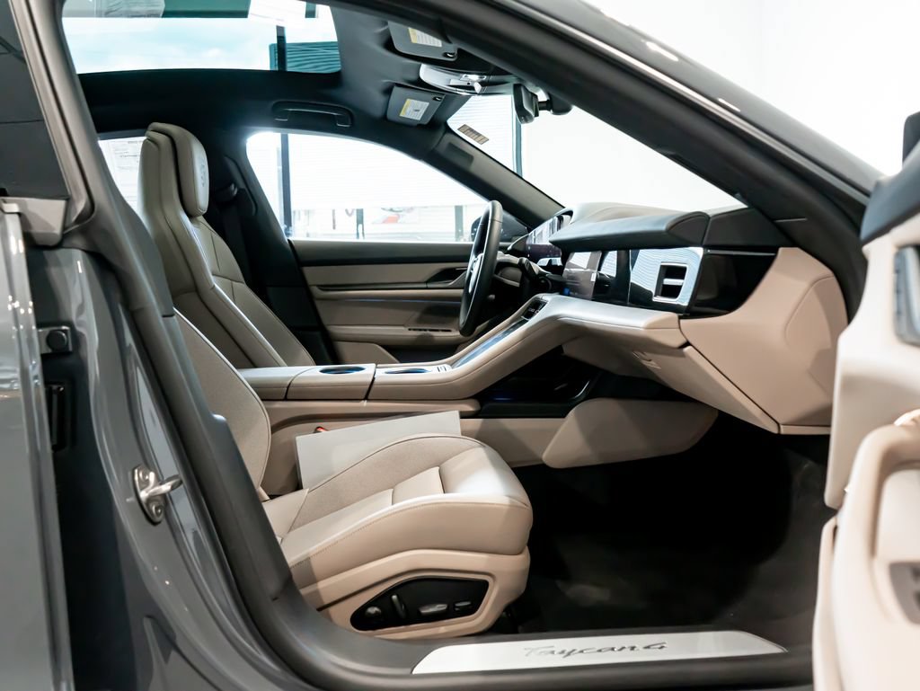 Certified 2026 Porsche Taycan AWD/4WD image 25