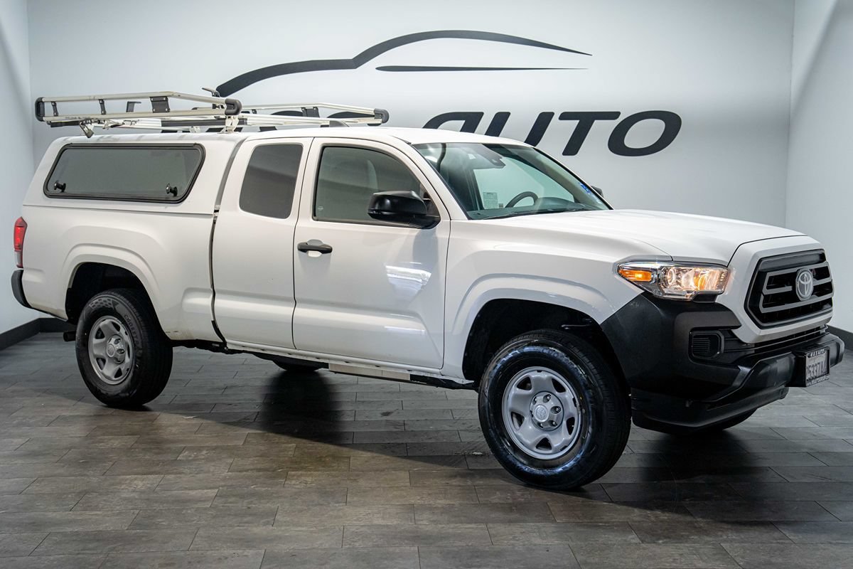 Used 2023 Toyota Tacoma SR RWD image 17
