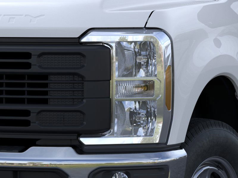 New 2026 Ford F250 XL w/ XL Chrome Package AWD/4WD image 18