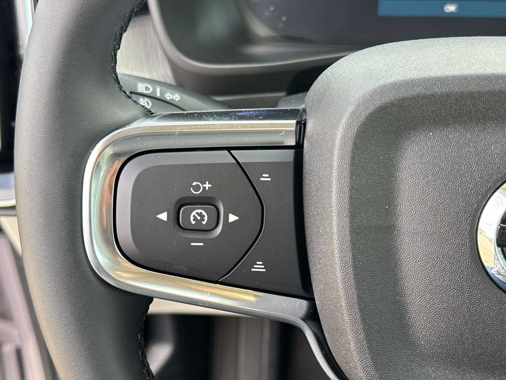 New 2026 Volvo XC40 B5 Ultra AWD/4WD image 25