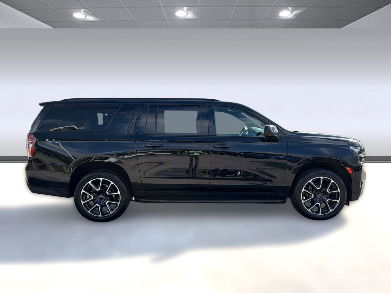 Certified 2024 Chevrolet Suburban RST RWD image 7