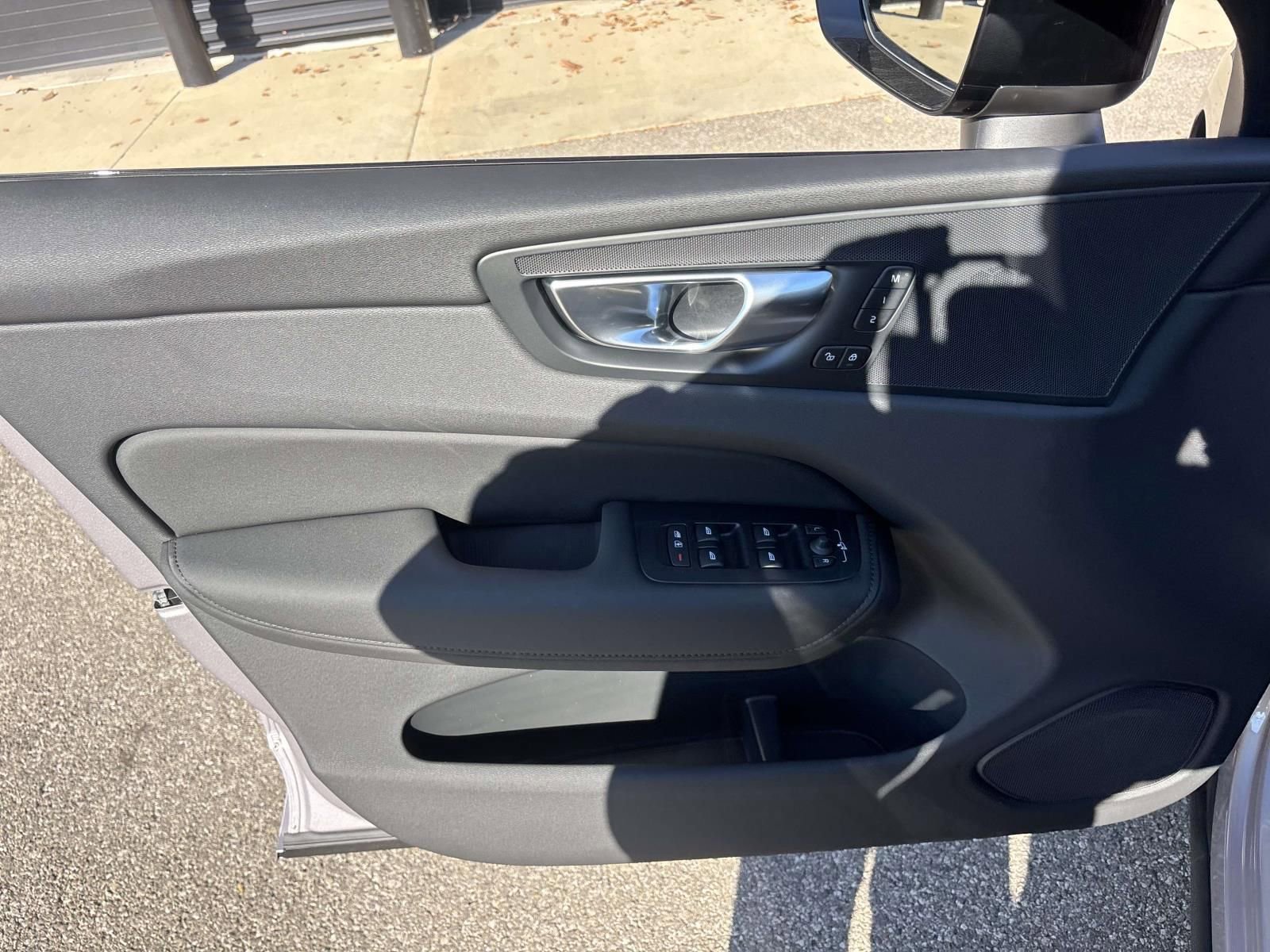 New 2026 Volvo XC60 B5 Plus w/ Protection Package Premier image 11