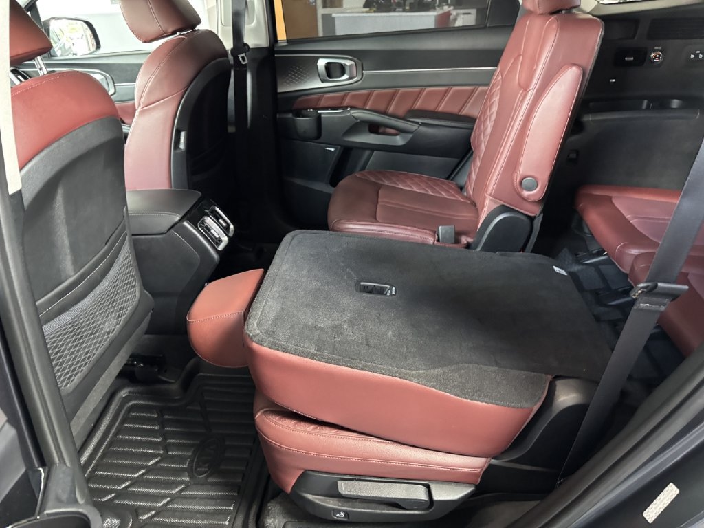 Used 2022 Kia Sorento SX AWD/4WD image 25