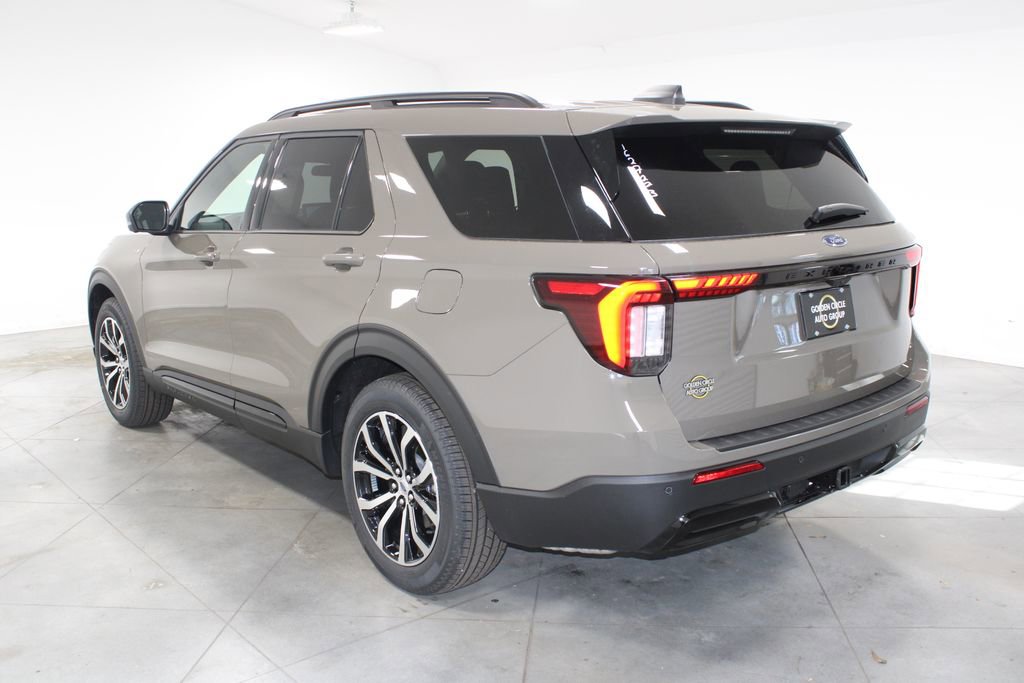 New 2026 Ford Explorer ST-Line image 6