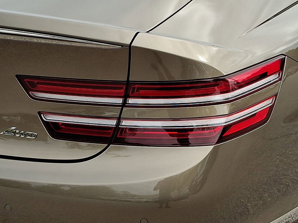 Used 2023 Genesis G80 2.5T image 10