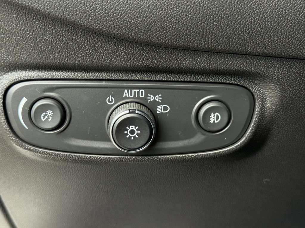 Used 2024 Chevrolet Equinox Premier AWD/4WD image 20