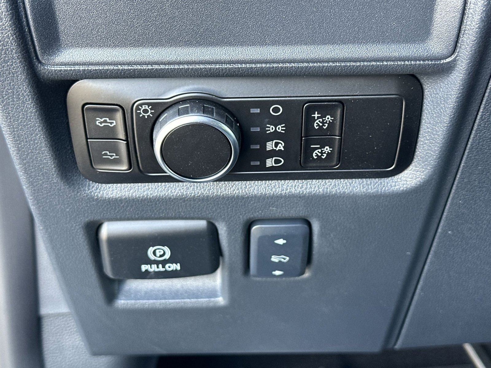 New 2025 Ford F150 Lightning Lariat image 17