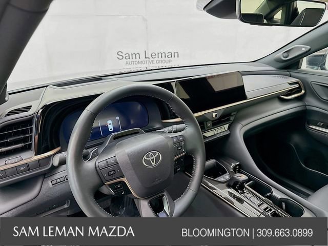 Used 2025 Toyota Crown Platinum w/ Carpet Mat Package (TMS) AWD/4WD image 9
