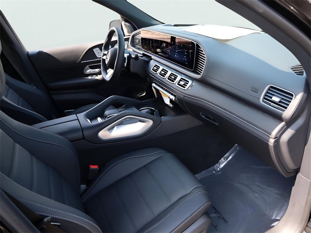 New 2026 Mercedes-Benz GLS 580 4MATIC image 10