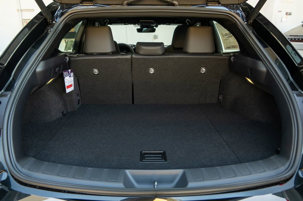 New 2026 Lexus UX 300h FWD image 12