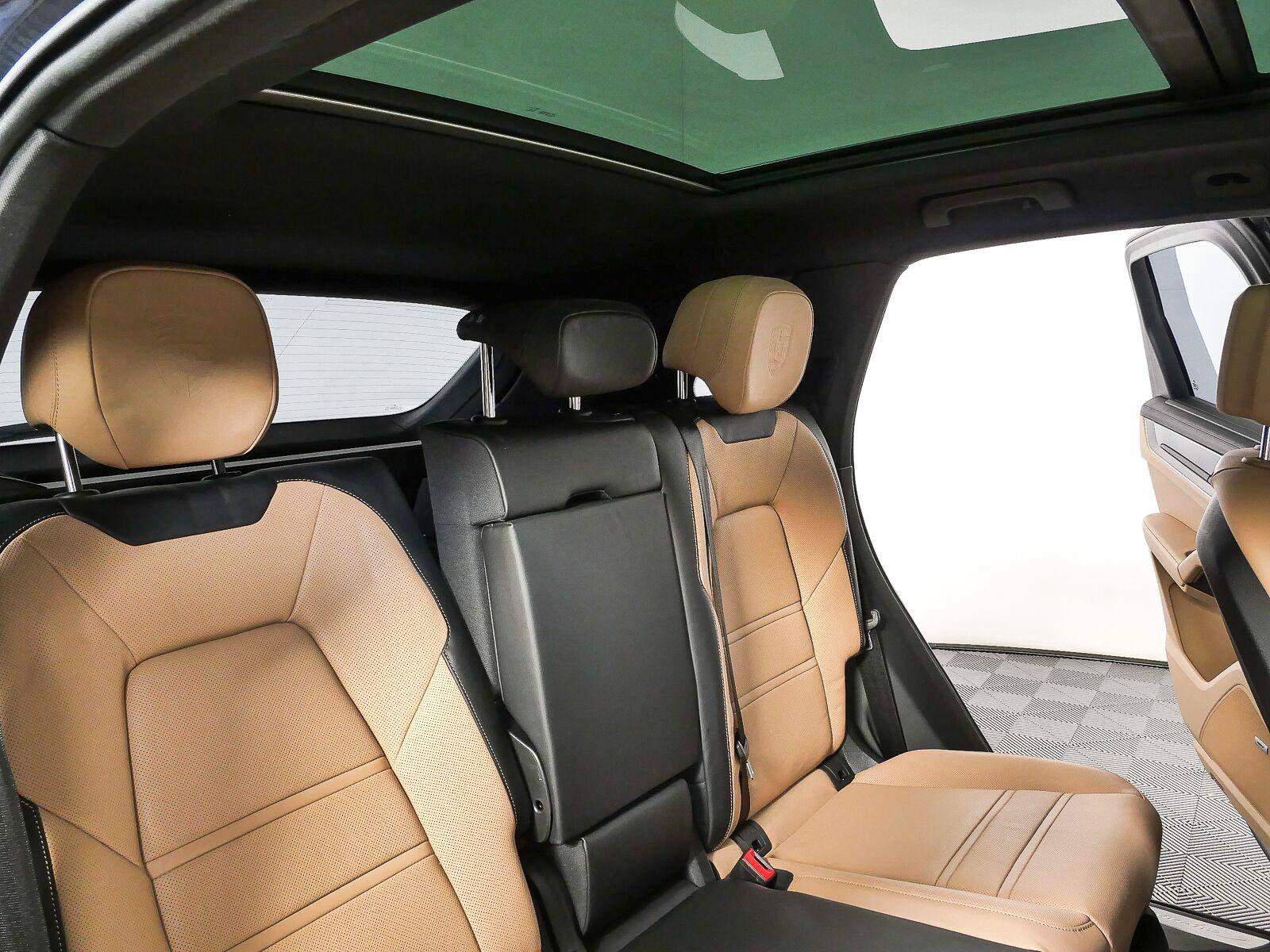 Certified 2026 Porsche Cayenne E-Hybrid AWD/4WD image 24