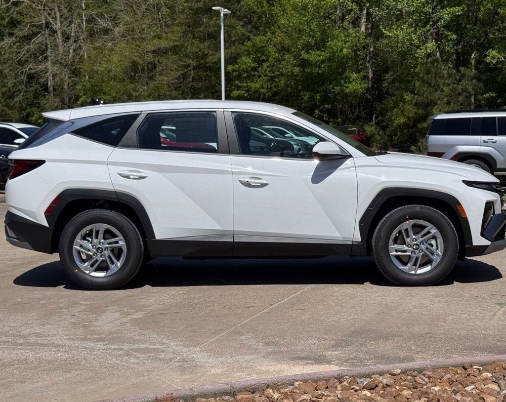 New 2026 Hyundai Tucson SE image 8