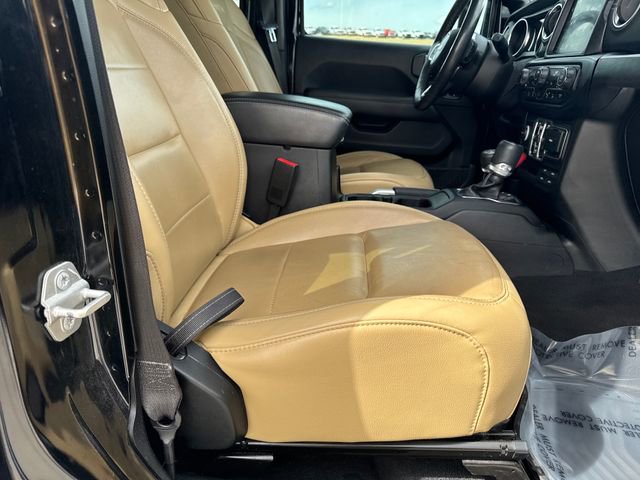 Used 2019 Jeep Wrangler Unlimited Sahara w/ Dual Top Group image 32